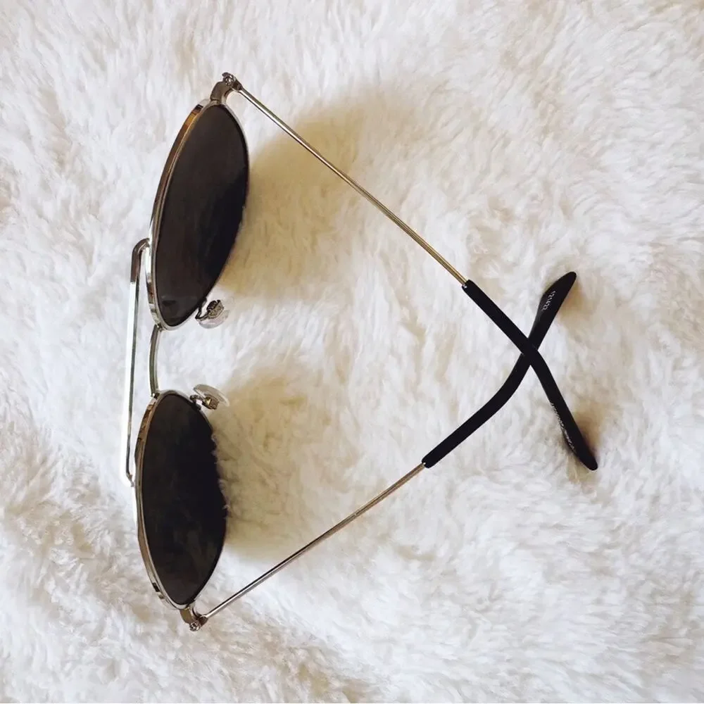 Tommy Silver with Mirrored Lenses Aviator Sunglasses
